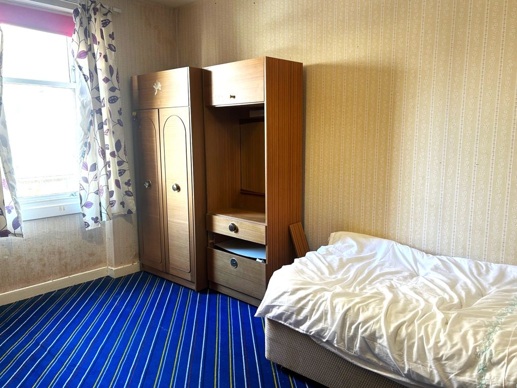 Additional image 9 of 2 bed flat for saleDarnley Street, Stirling FK8