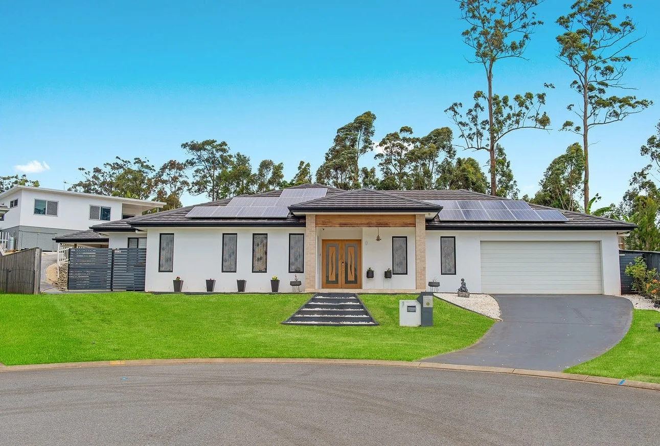 5 Lyons Close, Thrumster NSW 2444