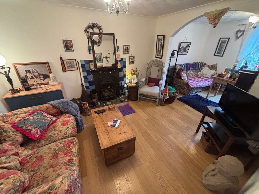 Additional image 6 of 3 bed semi-detached house for saleLlanybydder SA40