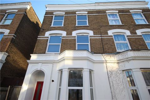 Essex Road, Acton W3, Studio to rent