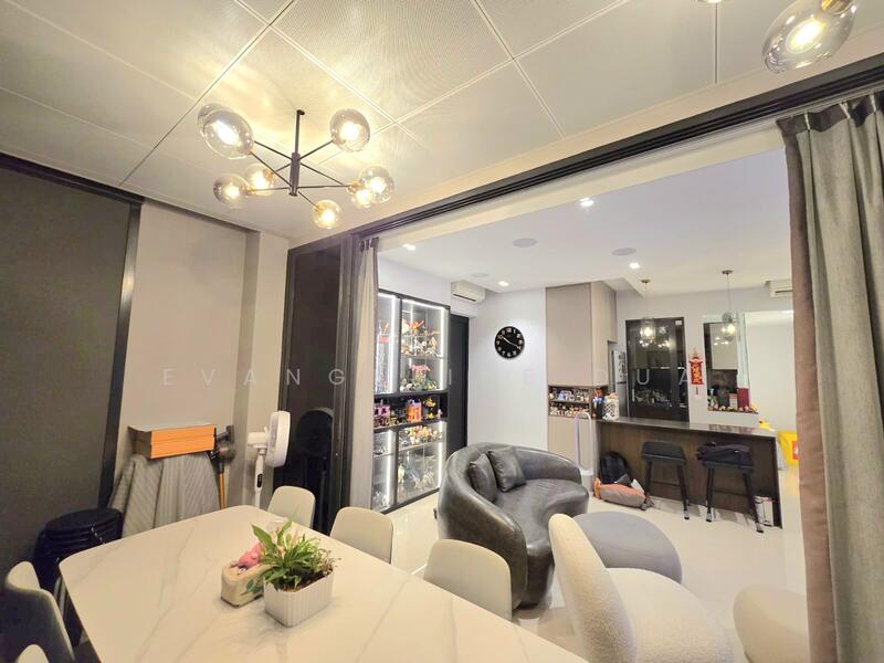 107 West Coast Vale photo 2