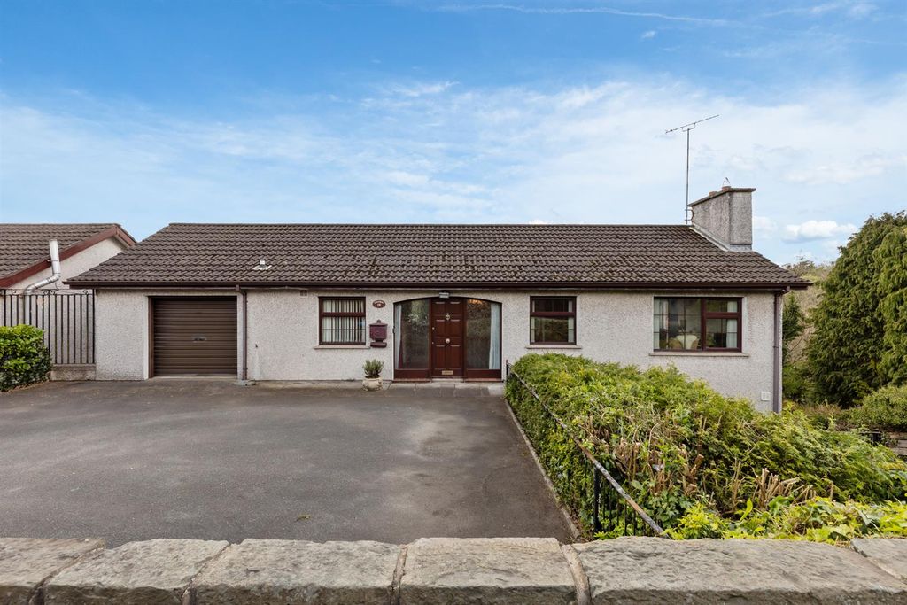 6 bed detached house for sale19 Church Road, Ballynahinch BT24
