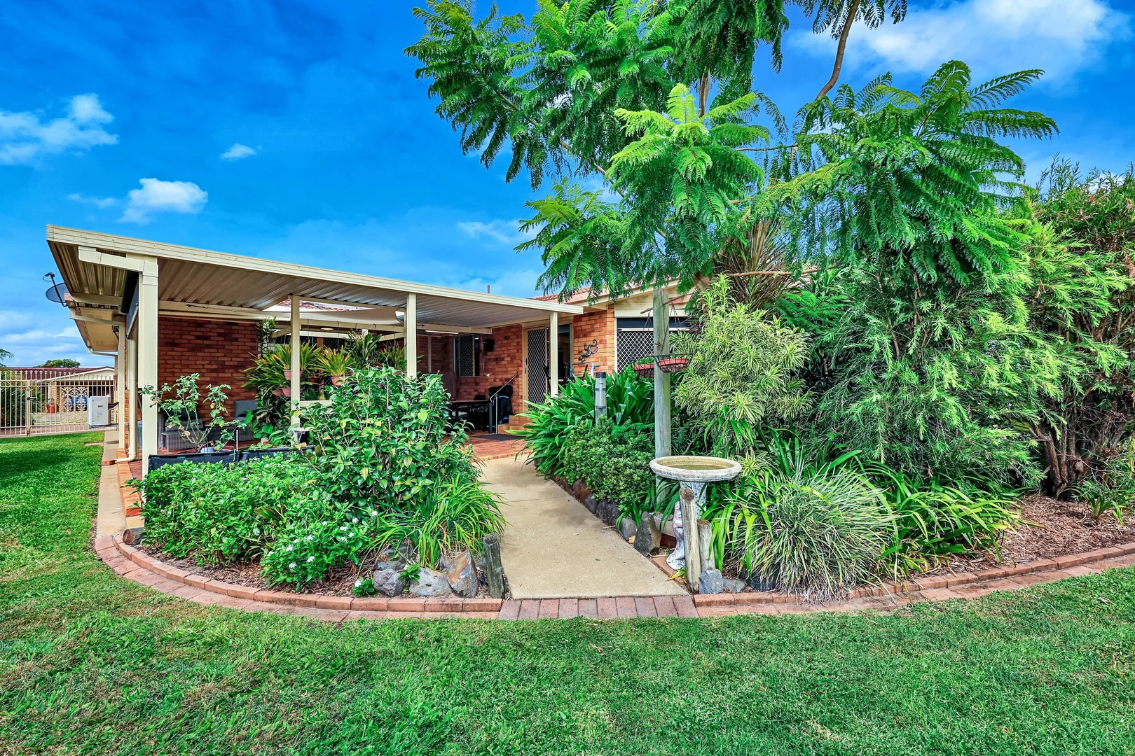 Additional image 31 of 9 Saint Lucia Crescent, Avoca QLD 4670