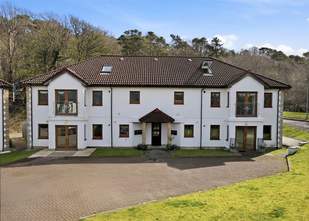 3 bed flat for saleWemyss Court, Leapmoor Drive, Wemyss Bay, Inverclyde PA18
