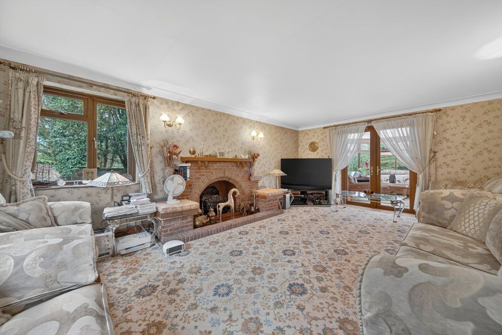 Additional image 2 of 3 bed detached house for saleWoodlands Drive, Rawdon, West Yorkshire BD10