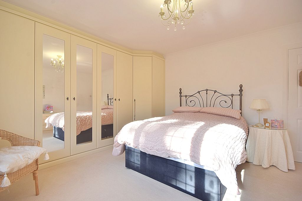 Additional image 11 of 4 bed detached bungalow for saleGlyrroen, Westgate, Clifton, Brighouse HD6