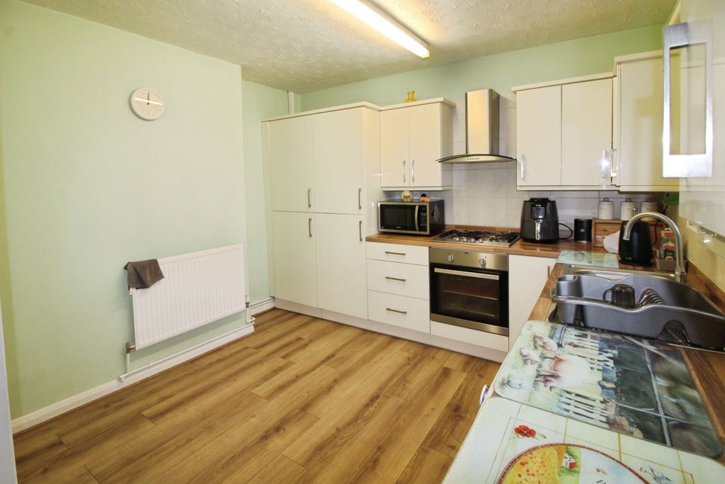 Additional image 11 of 3 bed semi-detached house for saleBirch Avenue, Brigg DN20