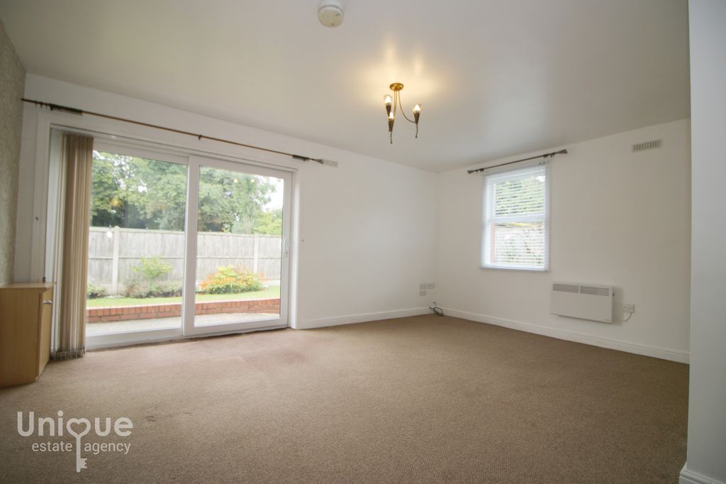 Additional image 4 of 1 bed flat for saleNewton Court, 91-93 Newton Drive, Blackpool FY3