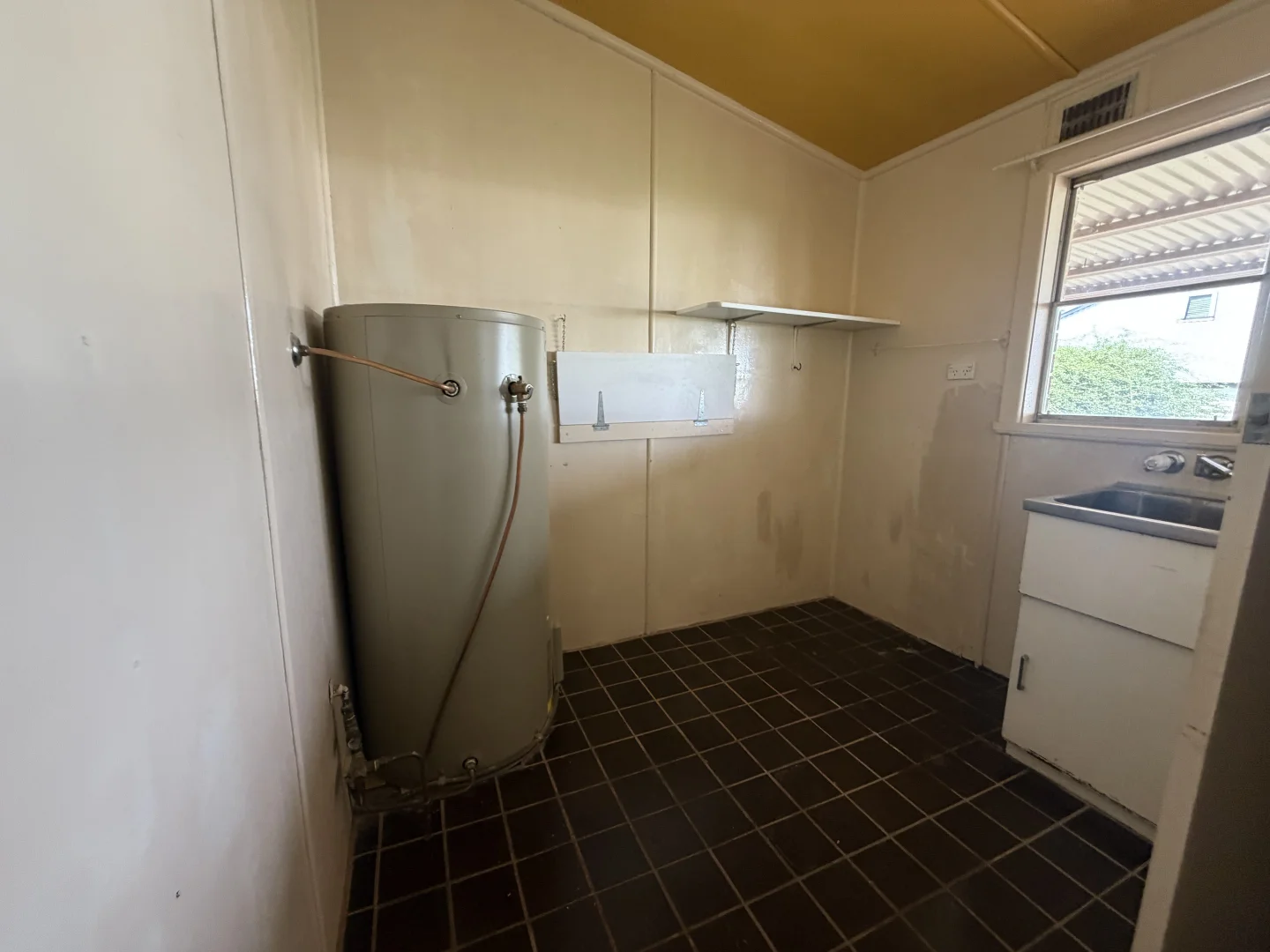46 Elizabeth Cresent, Cobar NSW 2835 photo 4