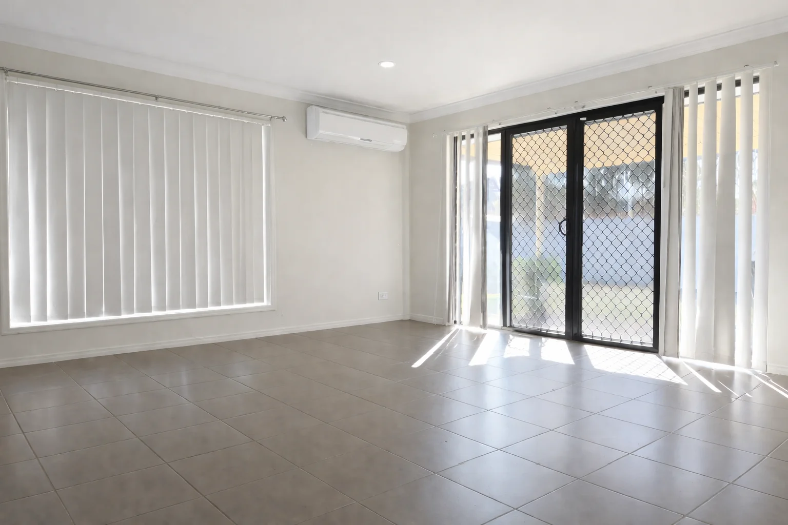 16 Tedar Close, Bellmere QLD 4510 photo 3