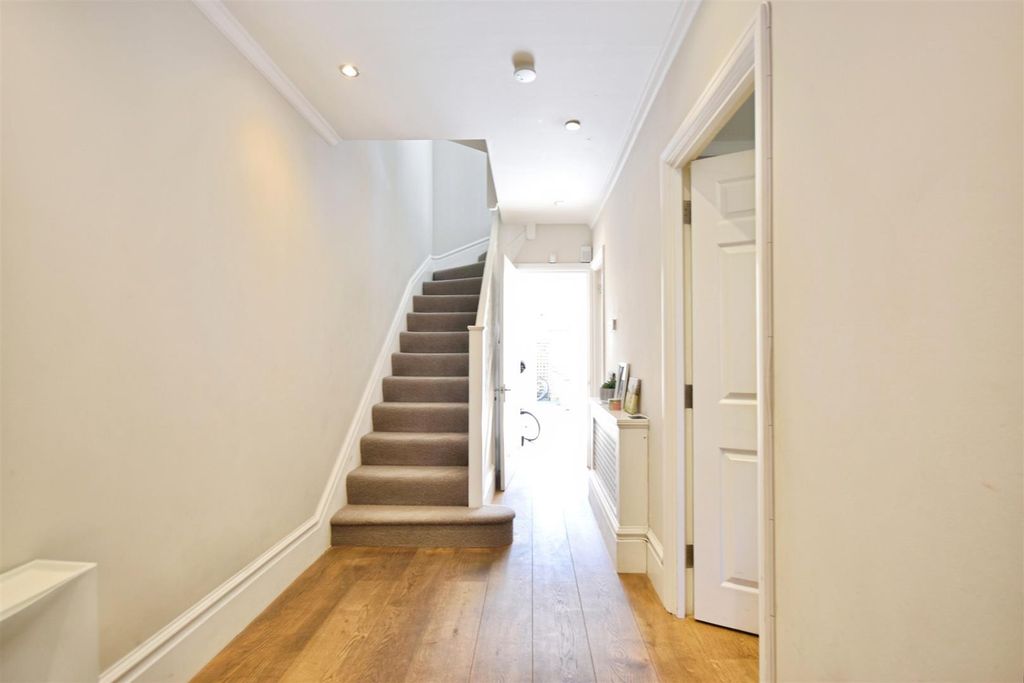 Additional image 6 of 4 bed town house for saleThe Butts, Brentford TW8