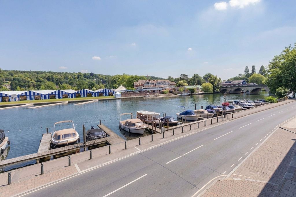 Additional image 4 of 2 bed flat for saleThameside, Henley-On-Thames RG9