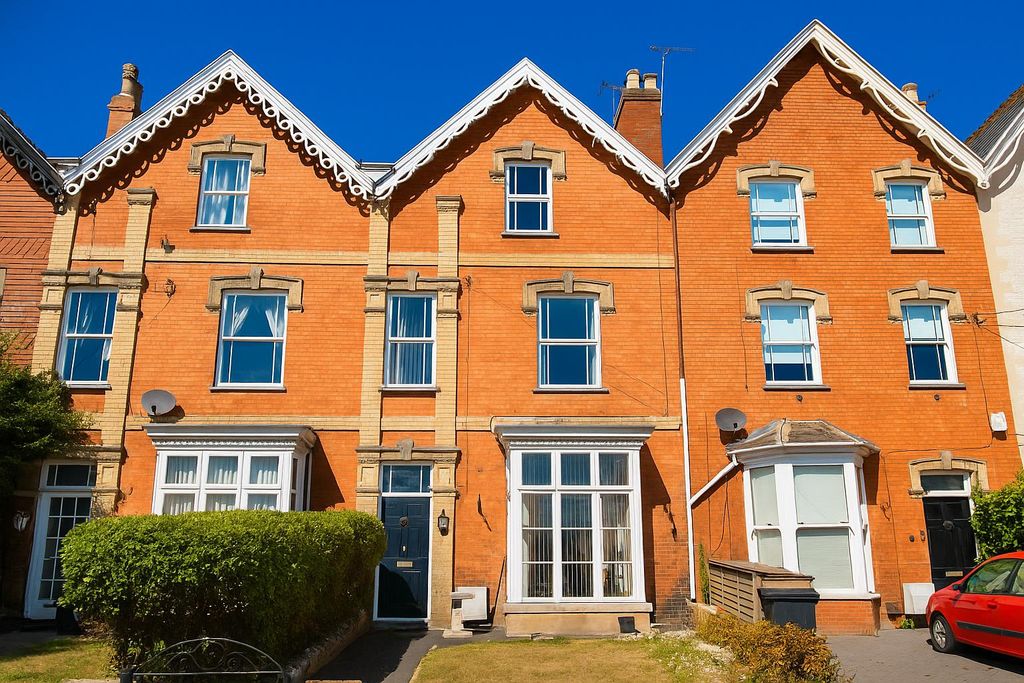 4 bed terraced house for saleDurleigh Road, Bridgwater TA6