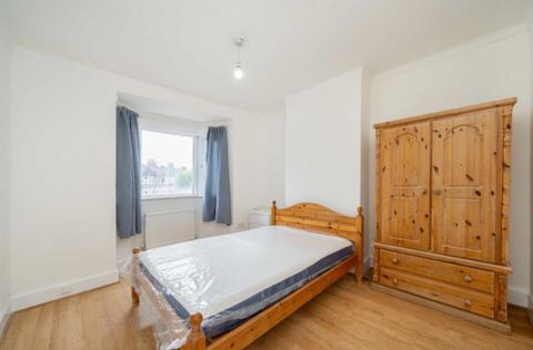 Sandford Avenue, Wood Green N22
