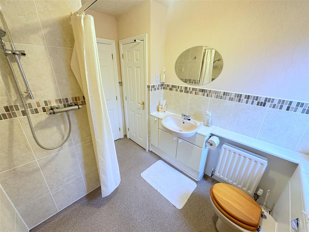 Additional image 27 of 3 bed detached bungalow for saleHoward Gardens, Brampton CA8
