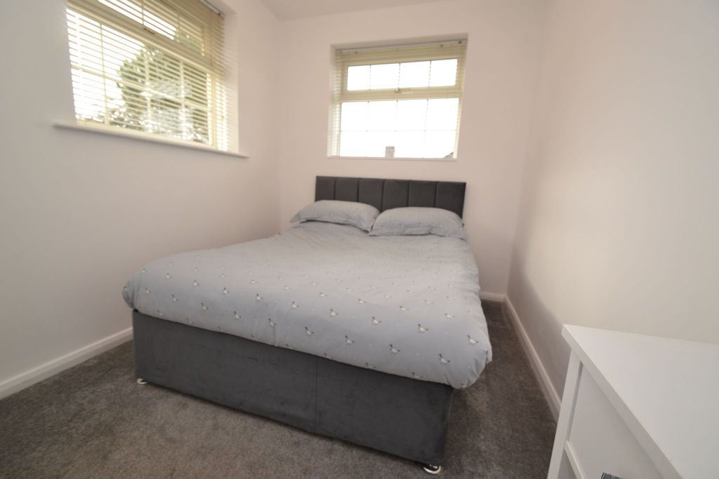 Additional image 8 of 3 bed chalet for saleBrackendale Avenue, Bradford BD10