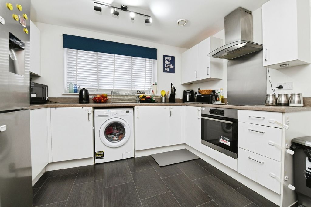 Additional image 3 of 2 bed flat for saleBadger Mount, Braintree, Essex CM7