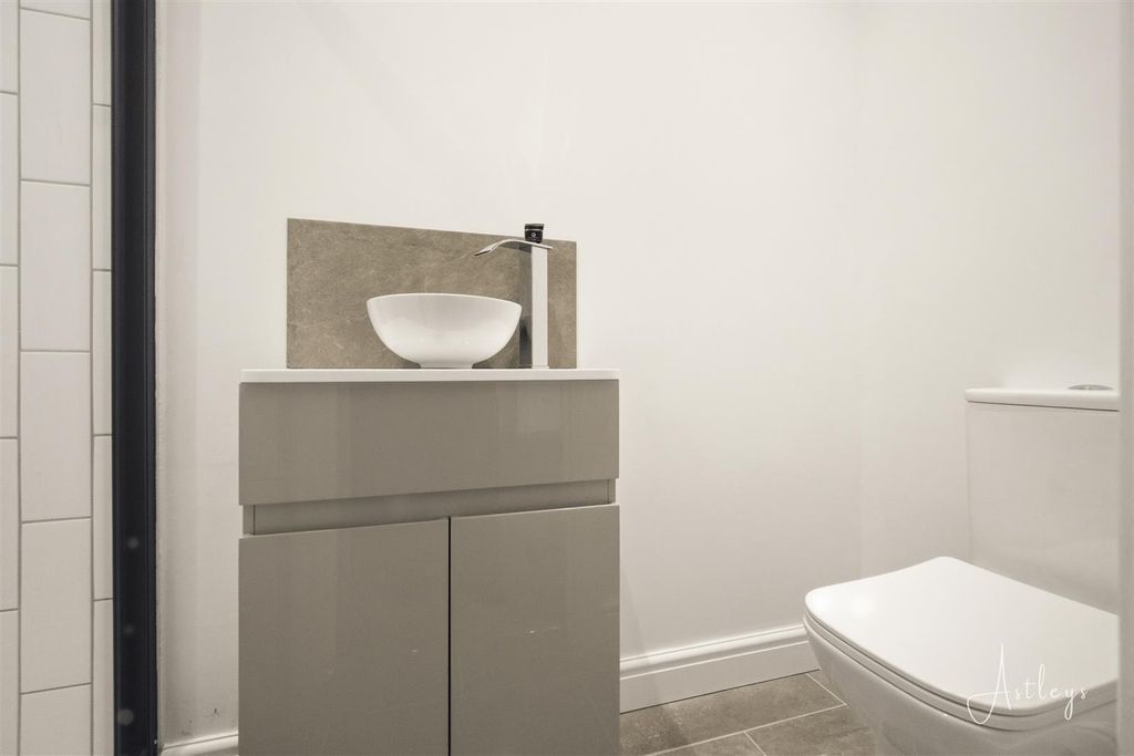 Additional image 11 of 2 bed flat for sale144 Overland Road, Mumbles, Swansea SA3