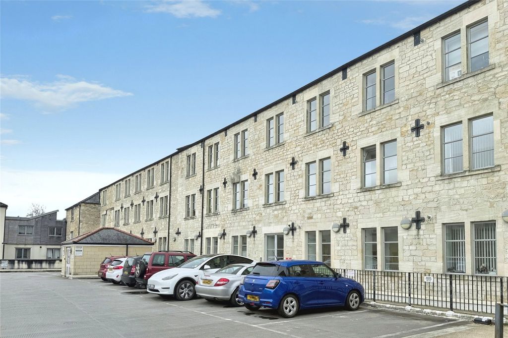 Additional image 14 of 2 bed flat for saleLamb Yard, Bradford On Avon BA15