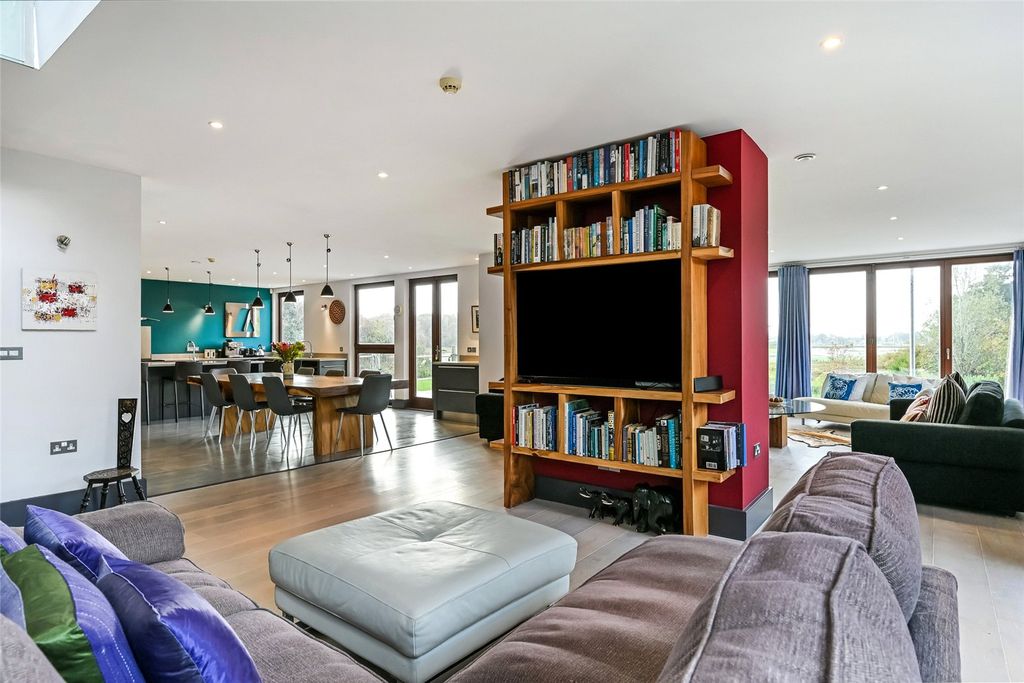 Additional image 9 of 4 bed detached house for saleSmugglers Lane, Bosham, West Sussex PO18