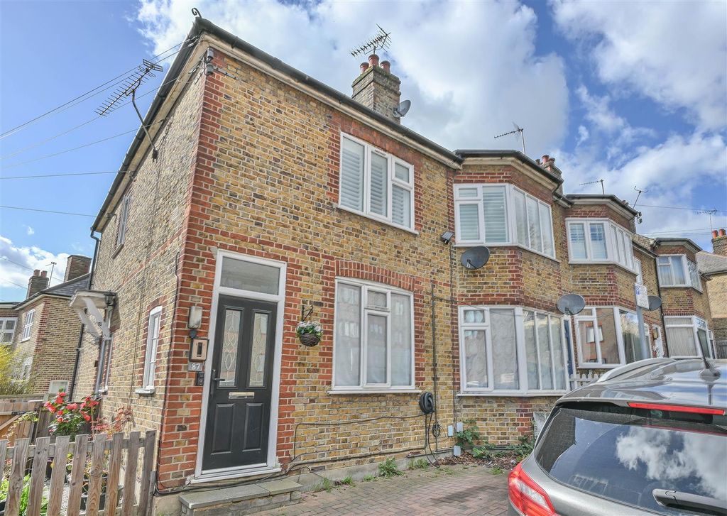 Additional image 2 of 2 bed maisonette for saleKings Road, Brentwood CM14