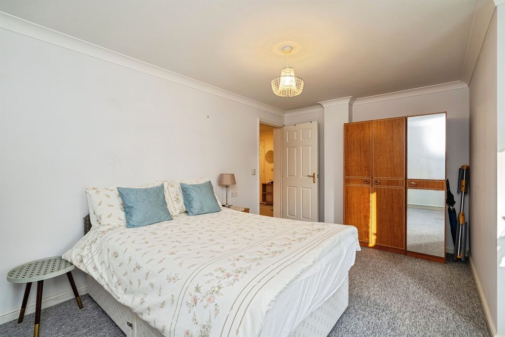 Additional image 10 of 2 bed flat for saleHanbury Court, Thetford IP24