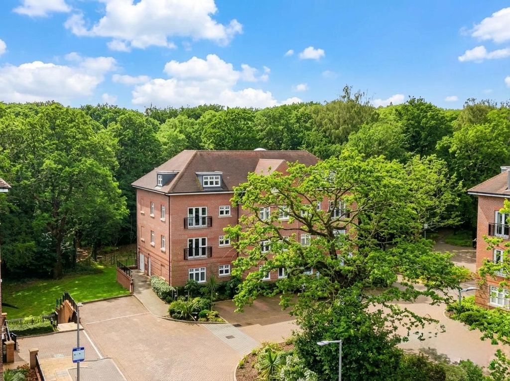 Additional image 16 of 2 bed flat for saleKestrel Close, Brentwood CM15