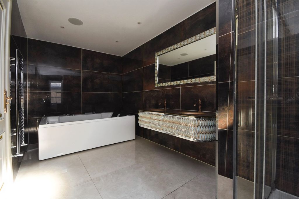 Additional image 16 of 6 bed detached house for saleHeronway, Hutton, Brentwood CM13