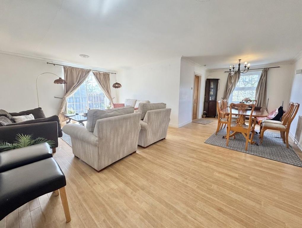 Additional image 2 of 3 bed flat for saleSandringham Court, Cavendish Mews, Wilmslow SK9