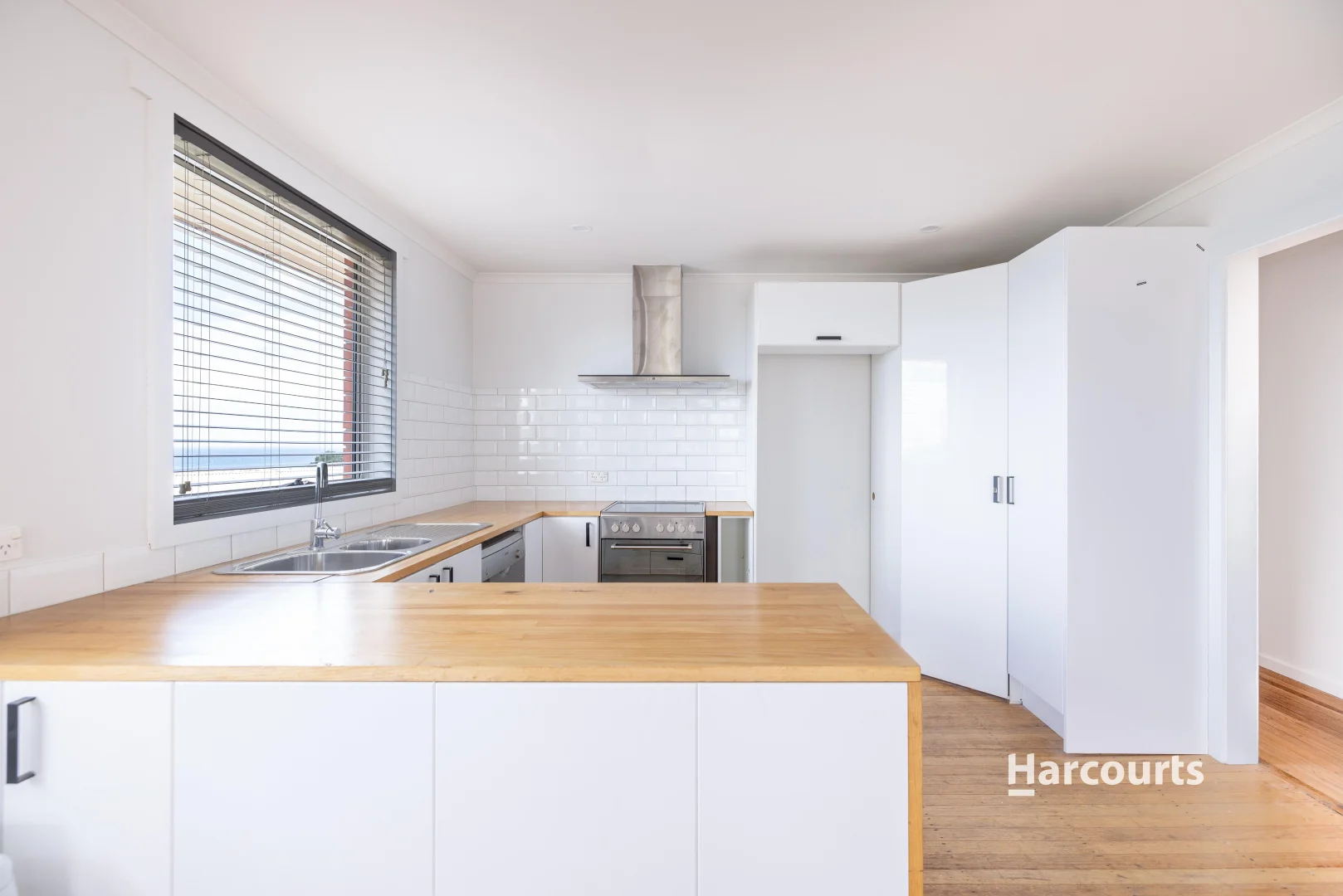 6 Mortimer Road, Penguin TAS 7316 photo 2