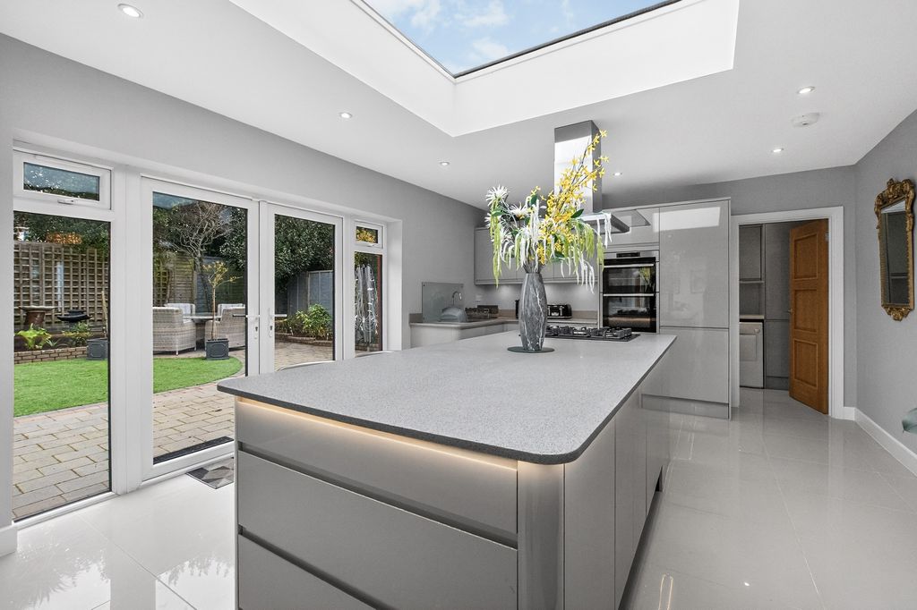 Additional image 4 of 4 bed detached house for salePenrith Road, Bournemouth BH5