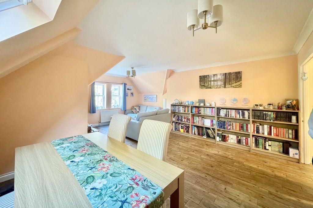 Additional image 6 of 2 bed flat for salePine House, Talbot Avenue, Talbot Woods, Bournemouth BH3