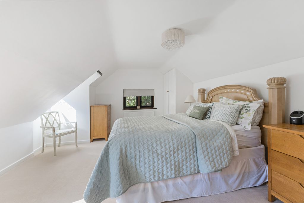 Additional image 7 of 5 bed detached house for saleBlind Lane, Bourne End SL8