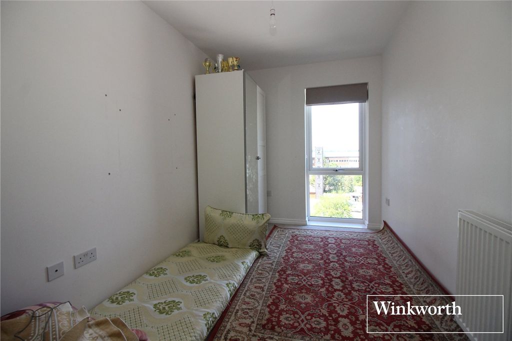 Additional image 7 of 2 bed flat for saleElstree Way, Borehamwood, Hertfordshire WD6