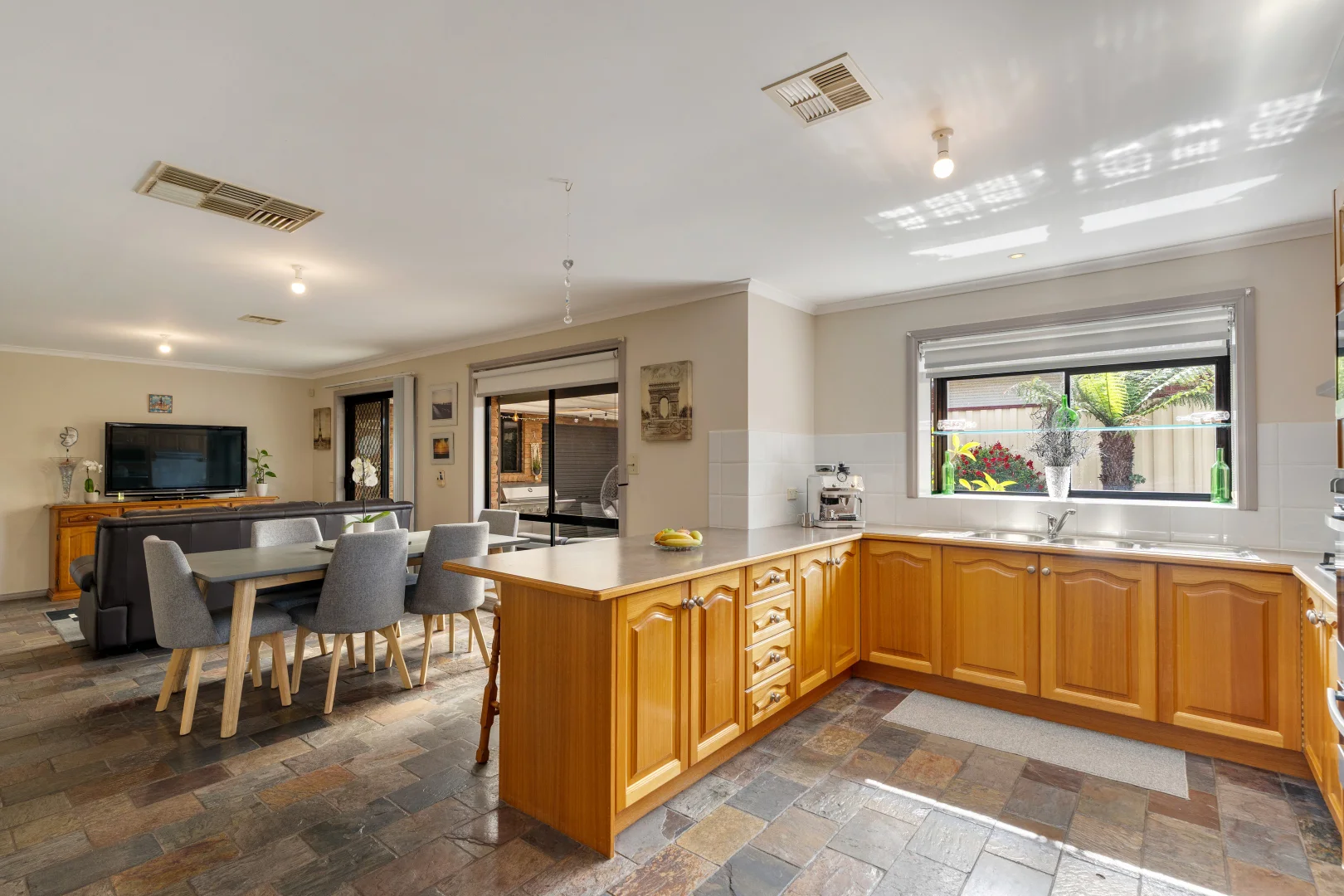 Additional image 17 of 8 Wilkinson Court, Roxburgh Park VIC 3064