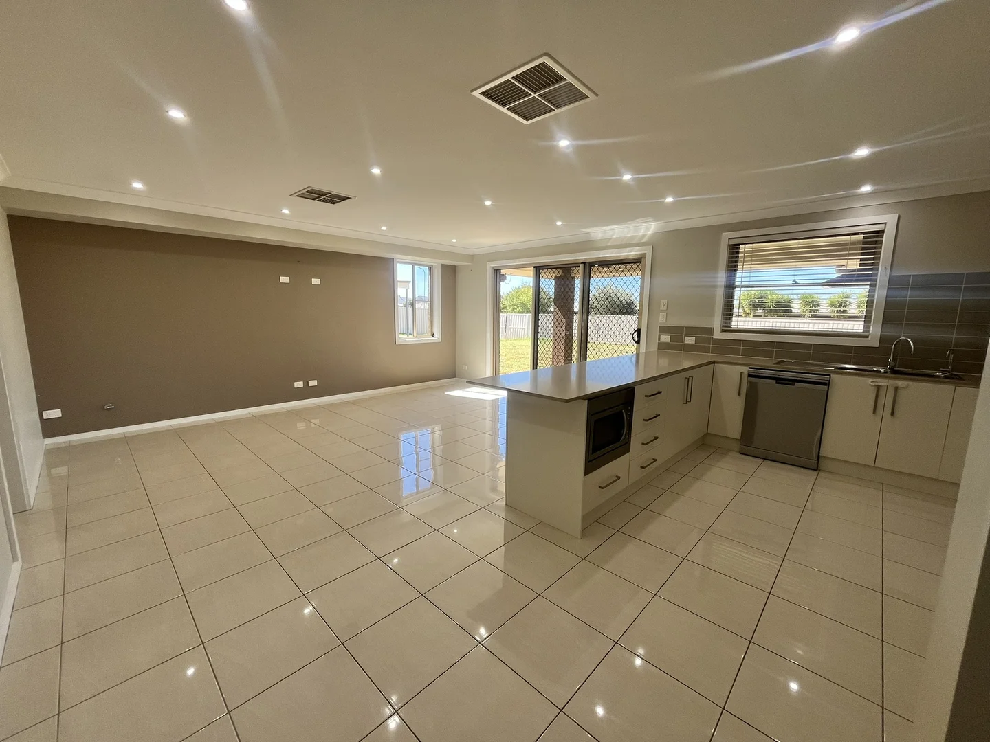 Additional image 5 of 35 Linda Drive, Dubbo NSW 2830