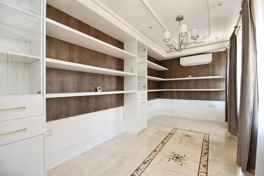 Additional image 4 of 6 bed detached house for saleHeronway, Hutton, Brentwood CM13