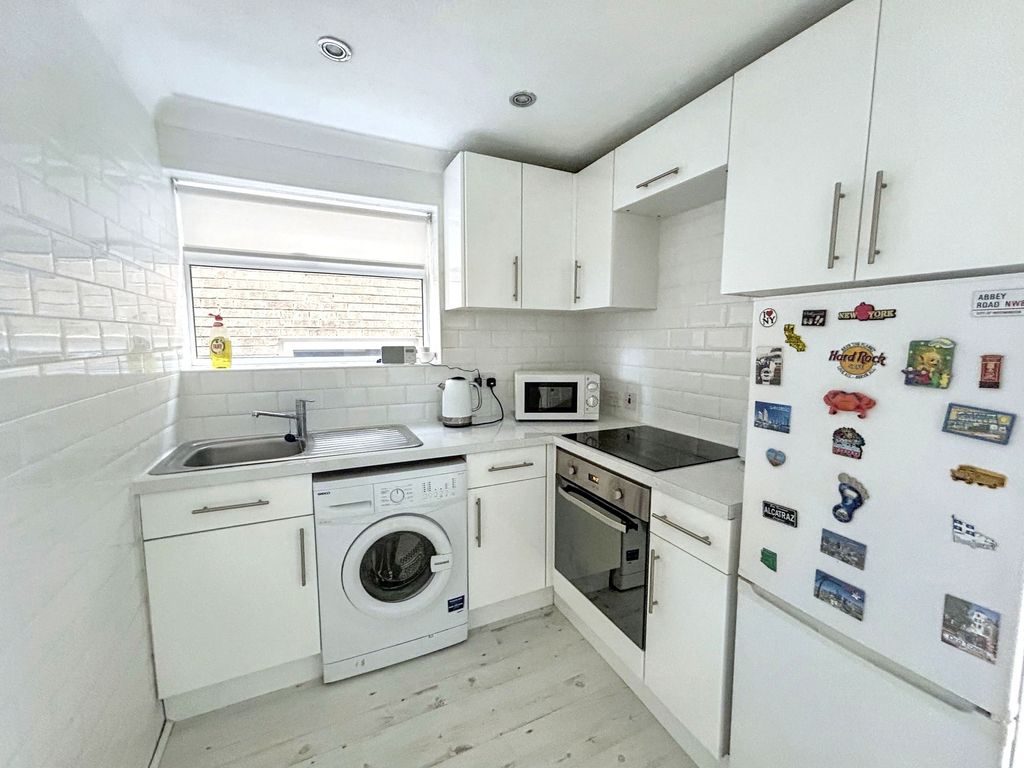 Additional image 4 of 2 bed flat for saleCoalway Lane, Whickham, Newcastle Upon Tyne NE16