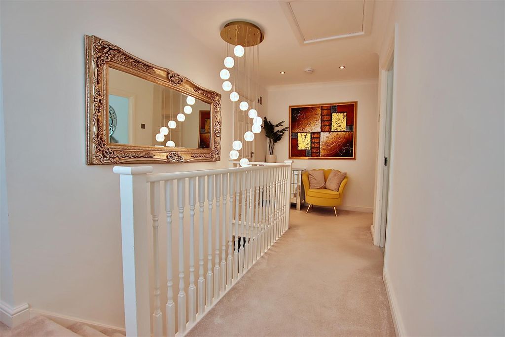 Additional image 14 of 4 bed semi-detached house for saleTheobald Street, Borehamwood WD6