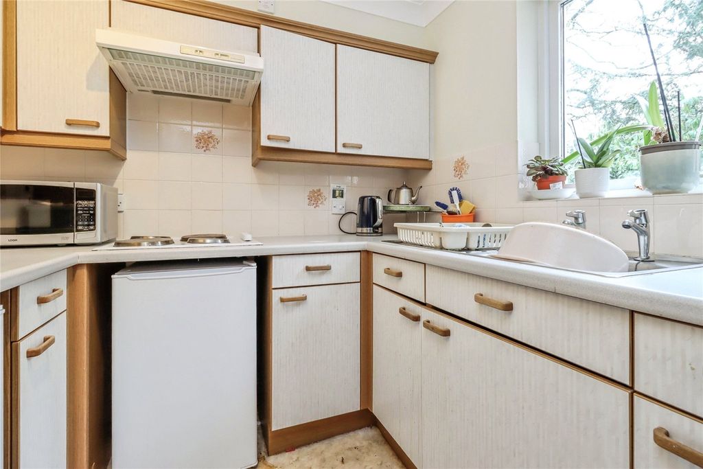 Additional image 2 of 2 bed flat for salePengwern Court, Shrewsbury SY3