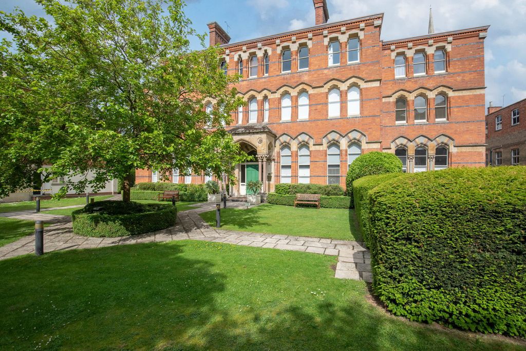 Additional image 15 of 2 bed flat for saleShaftesbury Hall, St. Georges Place, Cheltenham GL50