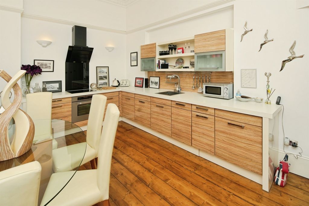 Additional image 9 of 3 bed flat for saleSussex Square, Brighton BN2