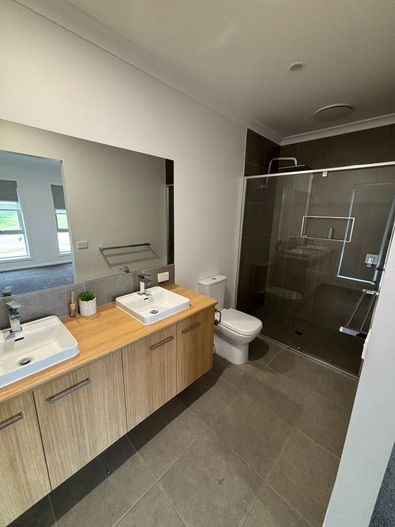 Additional image 8 of 5 Lady Harriet Drive, Lakes Entrance VIC 3909