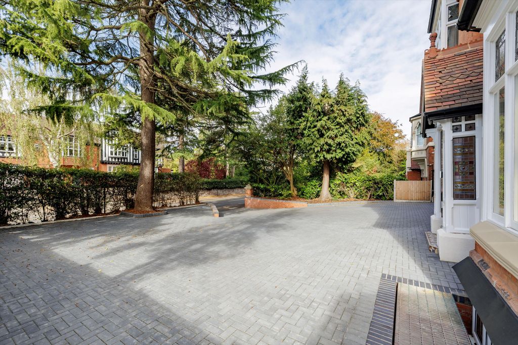 Additional image 20 of 7 bed detached house for saleRussell Road, Moseley, Birmingham B13