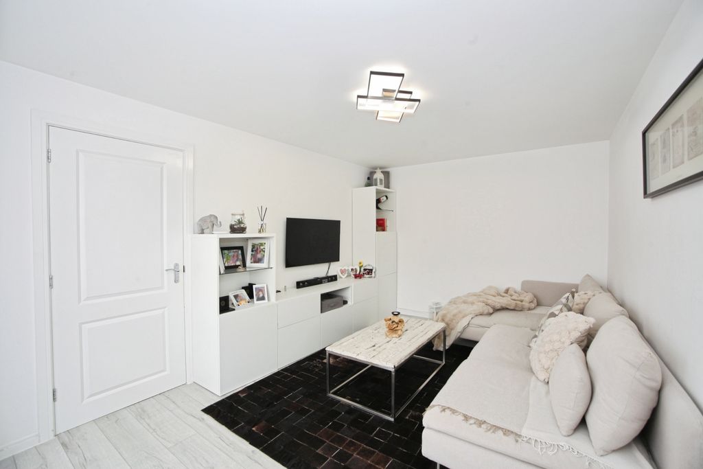 Additional image 8 of 4 bed detached house for saleCastle Way, Newport NP10