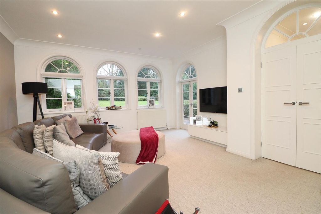 Additional image 11 of 5 bed detached house for saleBarham Avenue, Elstree, Borehamwood WD6