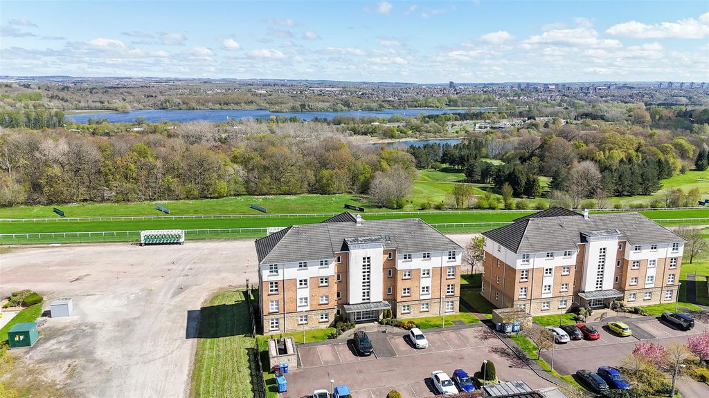 2 bed flat for saleThe Paddock, Hamilton ML3