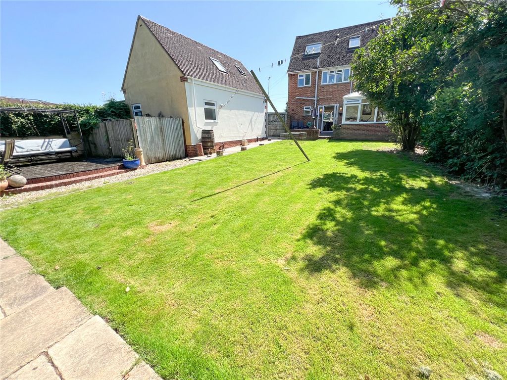 Additional image 20 of 6 bed semi-detached house for saleSalisbury Crescent, Blandford Forum, Dorset DT11