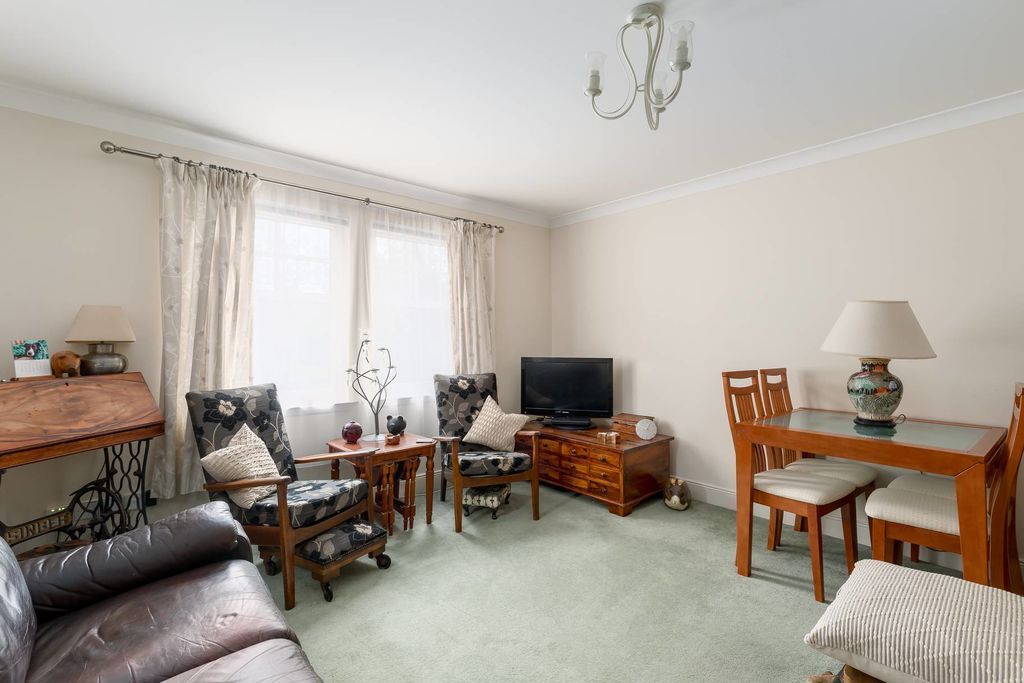 Additional image 4 of 2 bed flat for sale5 Provost Kirkpatrick Court, Peebles EH45