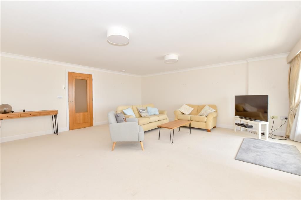 Additional image 9 of 2 bed flat for saleThe Esplanade, Bognor Regis, West Sussex PO21